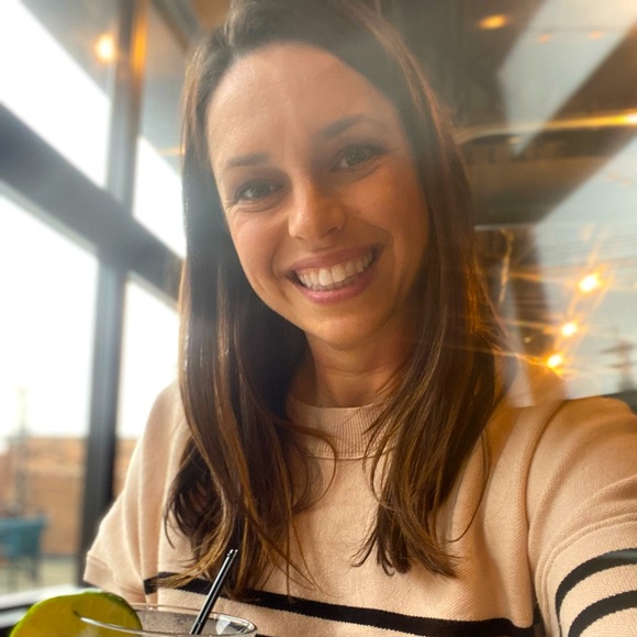 Meet your Posher, Sarah - Picture 1 of 1